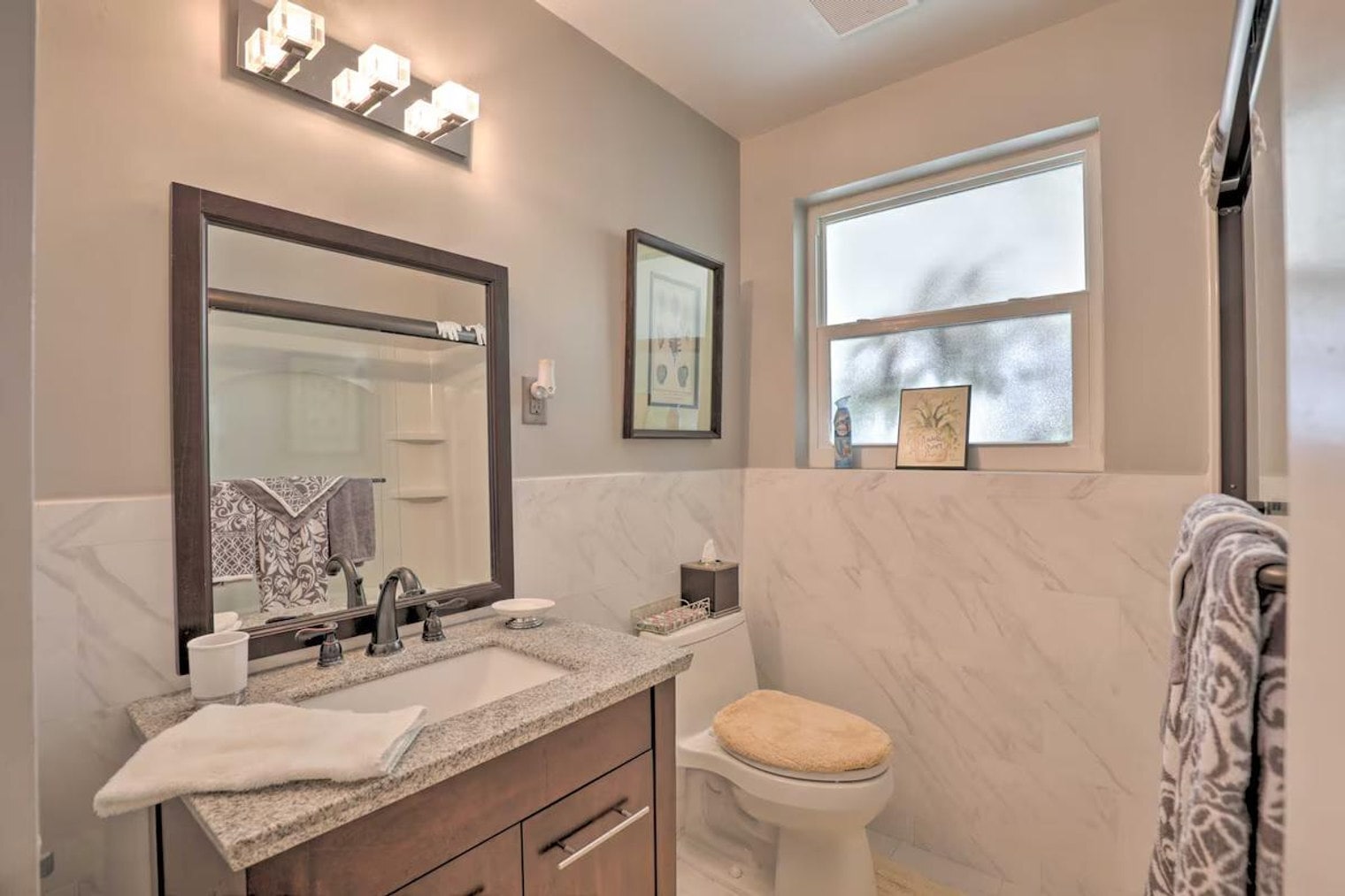 Building Photo - 40 Longfellow Cir