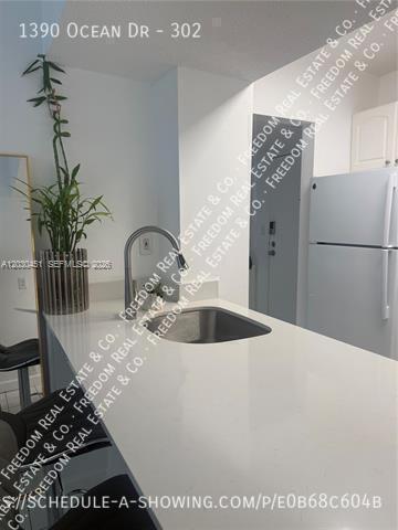 Building Photo - 1390 Ocean Dr