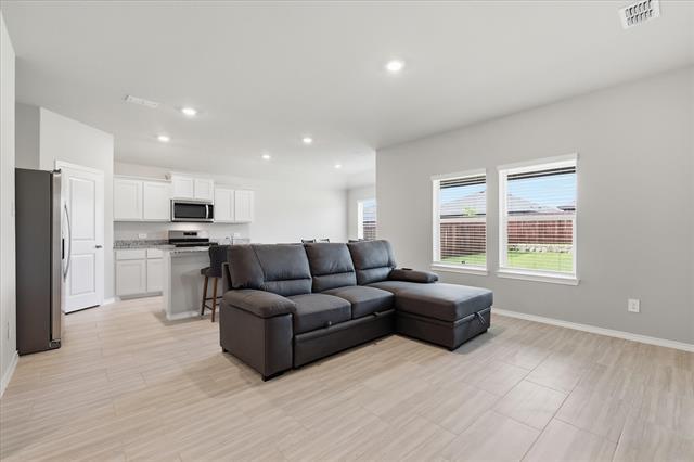 Building Photo - 845 Round Robin Ln