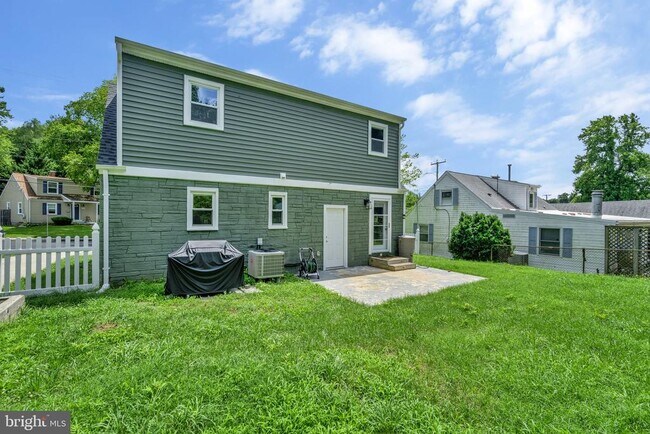 Building Photo - 6024 Rixey Dr