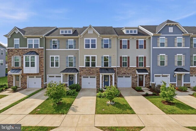 Building Photo - 10739 Hinton Wy