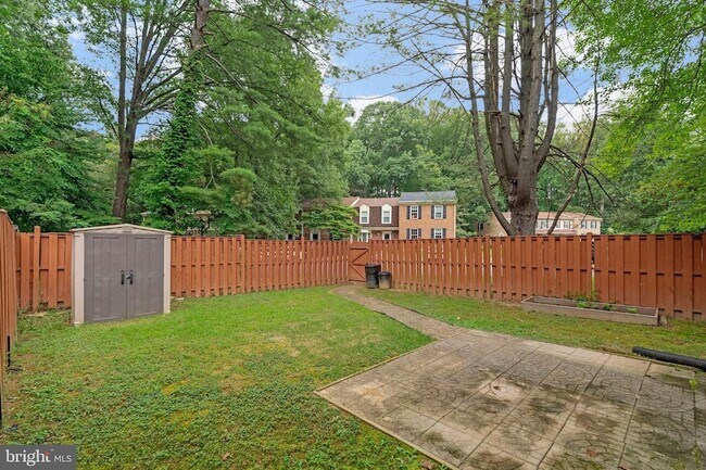 Building Photo - 6401 Old Scotts Ct