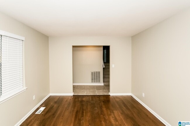 Building Photo - 1316 Falcon Dr
