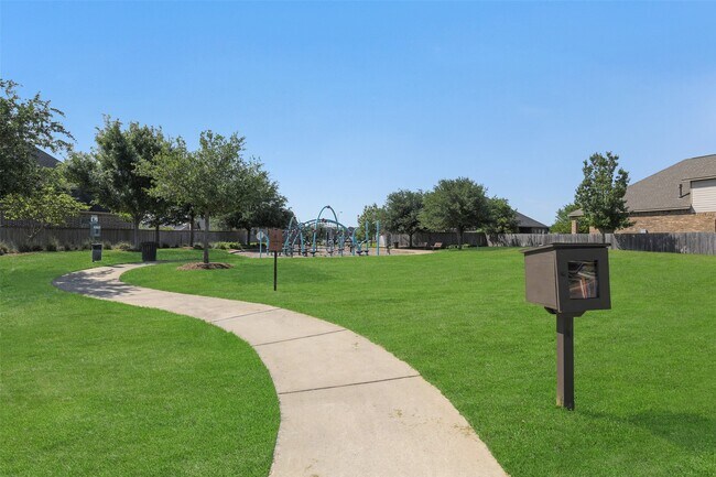 Building Photo - 17515 Cypress Hilltop Wy