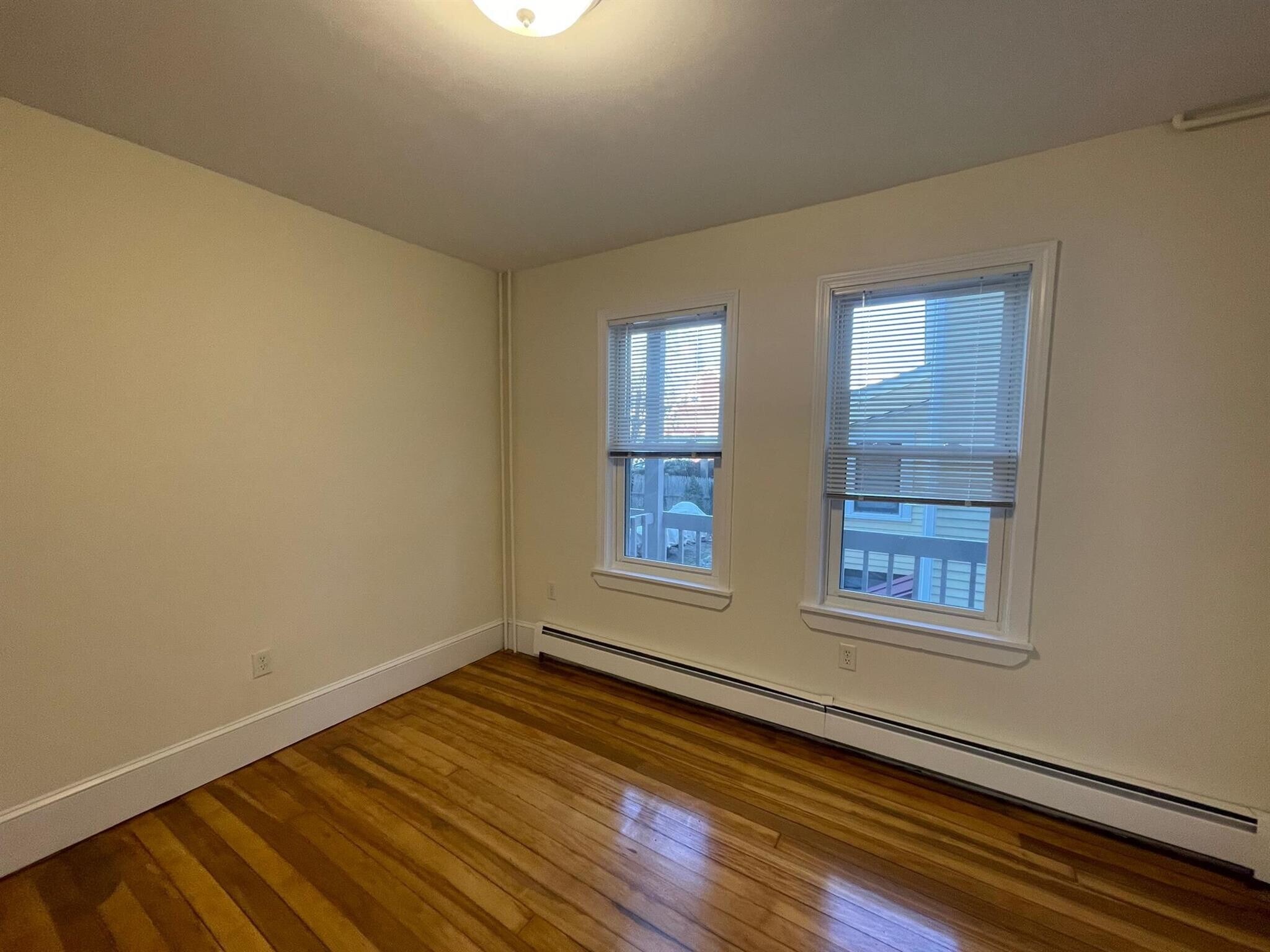 Building Photo - 40 Linden Ave