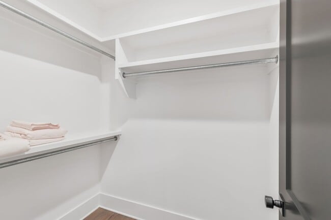 Building Photo - 59 Brookwood Terrace