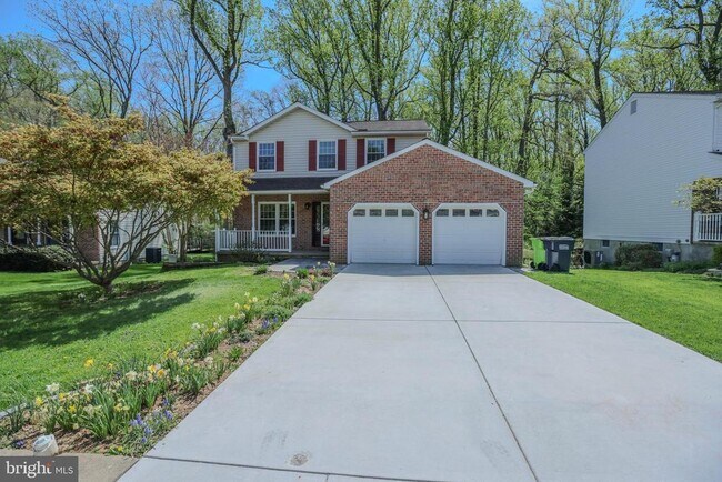 Building Photo - 359 Point to Point Rd