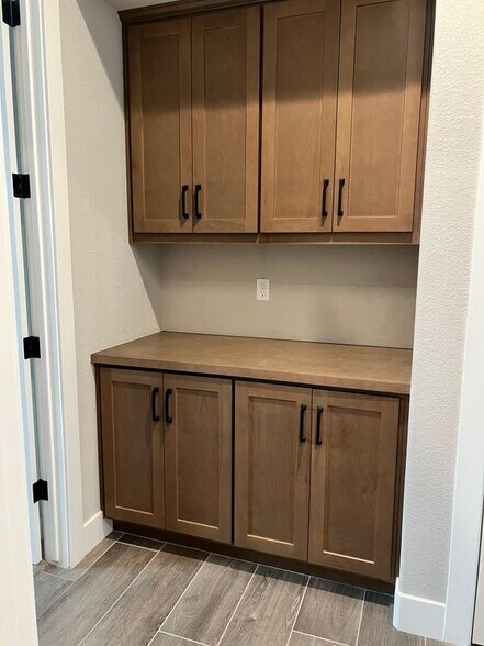 Building Photo - 2557 Orinoco Pl