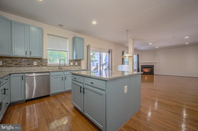 Building Photo - 8324 Tenbrook Dr