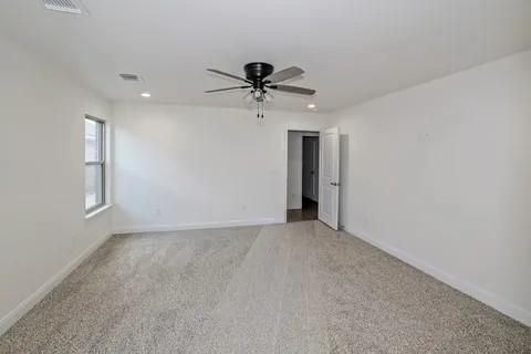 Building Photo - 7609 Woodford Ave