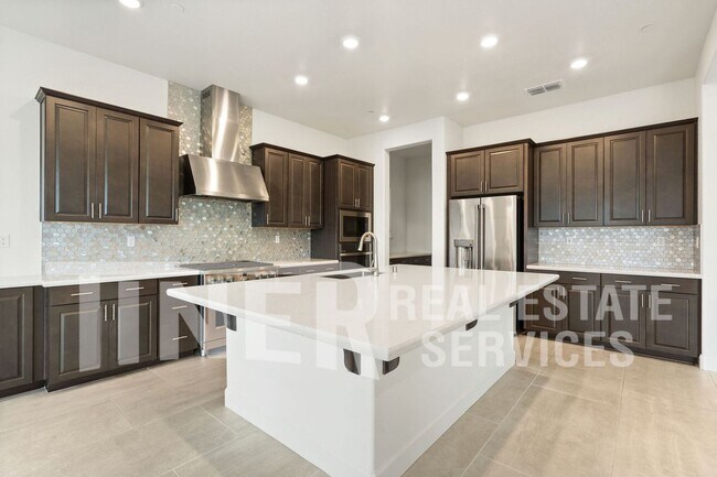 Building Photo - 4944 Covered Wagon Cir