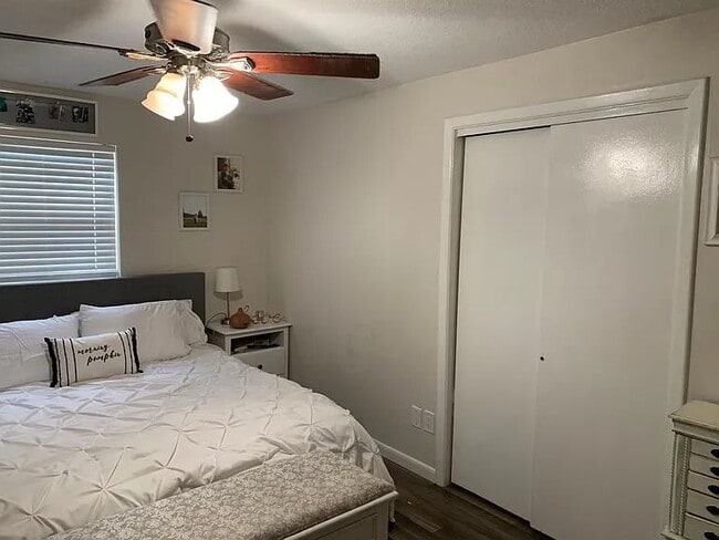 Building Photo - Charming 3BR Home | Large Fenced Yard + Prime Location