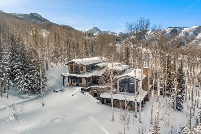 Building Photo - 379 Divide Dr