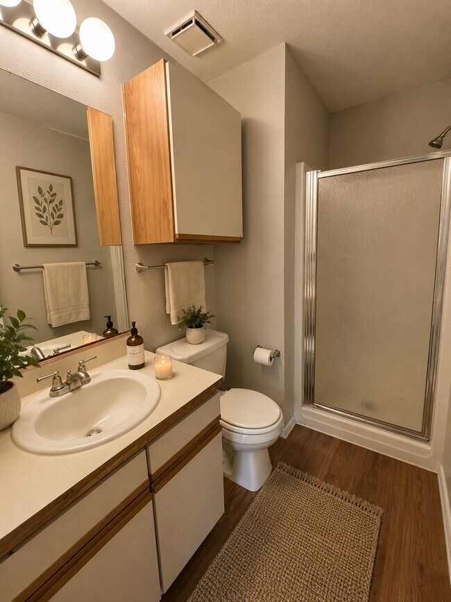 Building Photo - 2bed/2.5 bath condo close to downtown