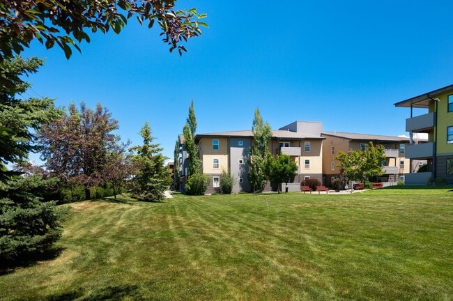 Building Photo - 210 S. Cottonwood, Unit 208