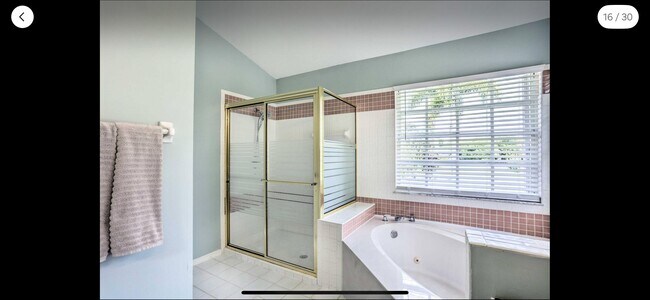 Building Photo - 2937 SE Cates Cir