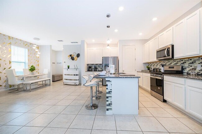 Building Photo - 664 Benoi Dr