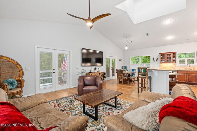 Building Photo - 1708 Castile St