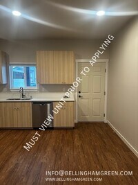 Building Photo - 2 Bedroom/2 bath Townhome with Basement