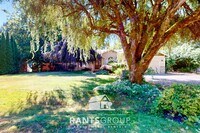 Building Photo - Lovingly cared for 3-bedroom, 1.75-bath ra...