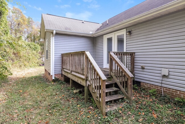 Building Photo - 4011 Mountainridge Dr