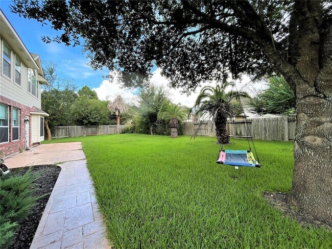 Building Photo - 16407 Stone Prairie Dr