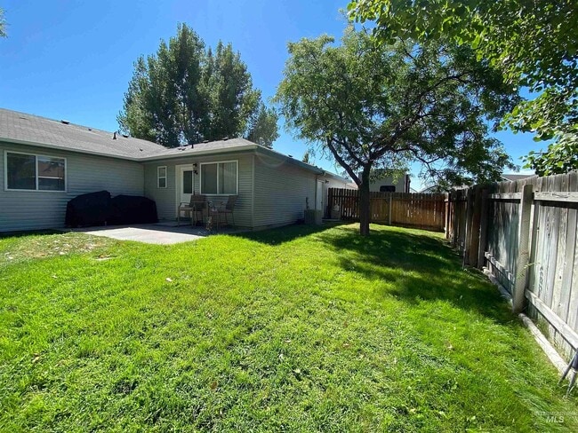 Building Photo - 950 Gregory Ln