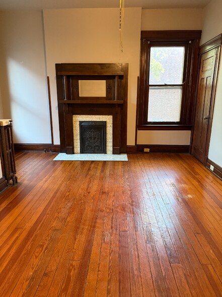 Building Photo - 329 Taylor Ave