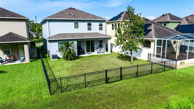 Building Photo - 11323 Quiet Forest Dr