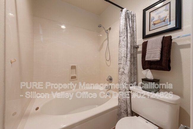 Building Photo - 929 E El Camino Real