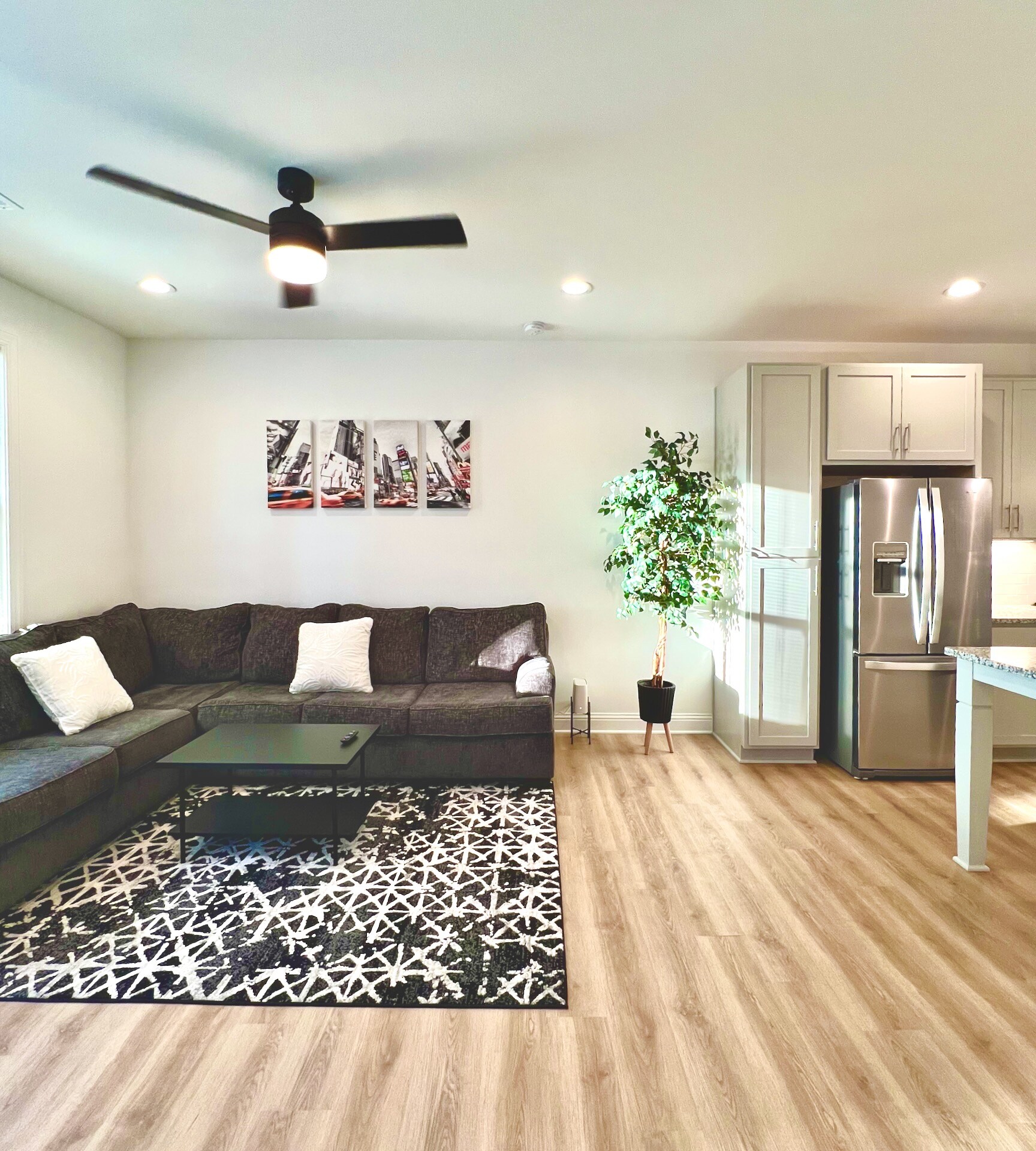 Building Photo - Room in Townhome on Brushfoot Wy