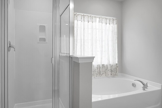 Building Photo - 210 Daniels Creek Cir