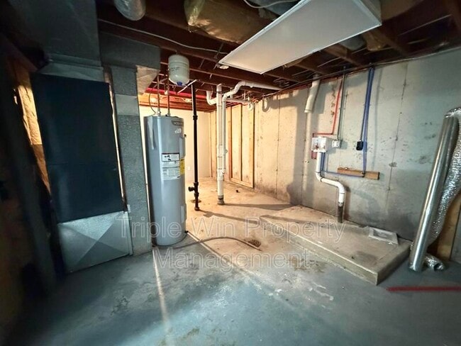 Building Photo - 63 Patricia Pl