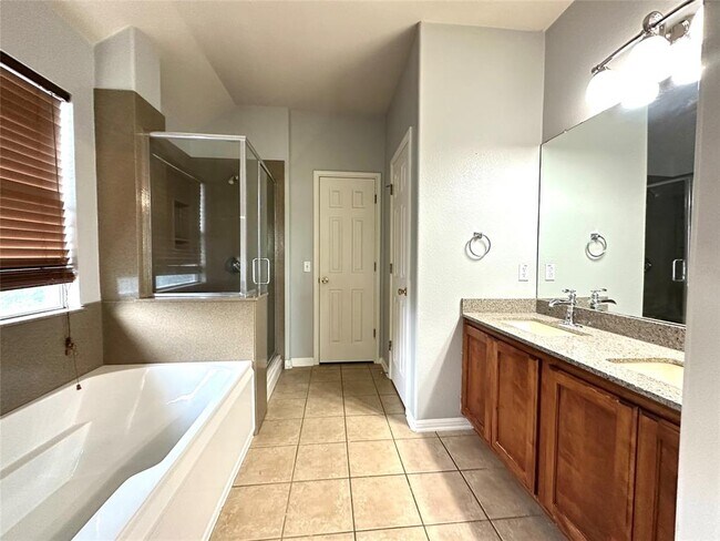 Building Photo - 3114 Karstview Cove
