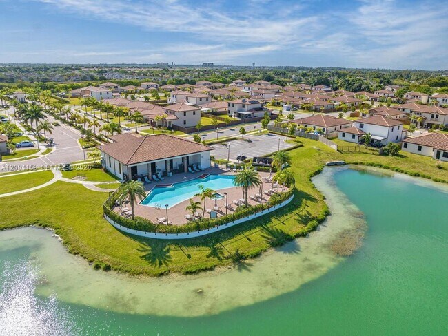 Building Photo - 154 SE 23rd Terrace