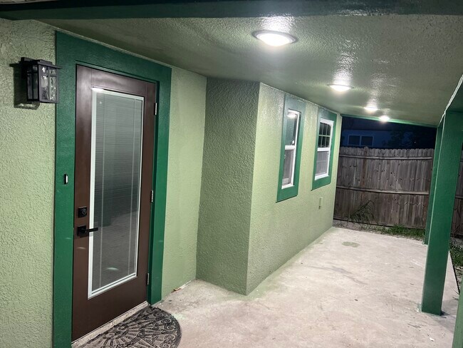 Building Photo - 4709 15th Ave S