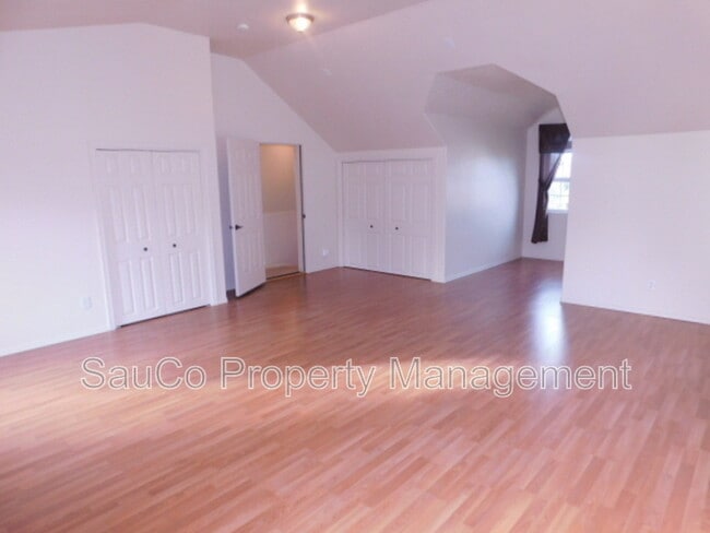 Building Photo - 1218 34th Pl