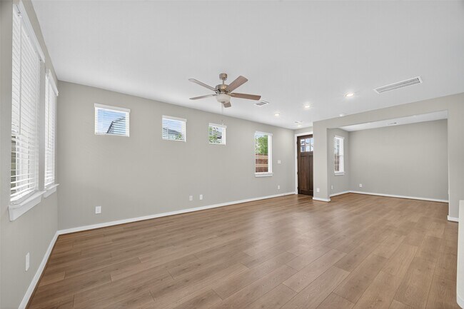 Building Photo - 4121 Fig Grv St