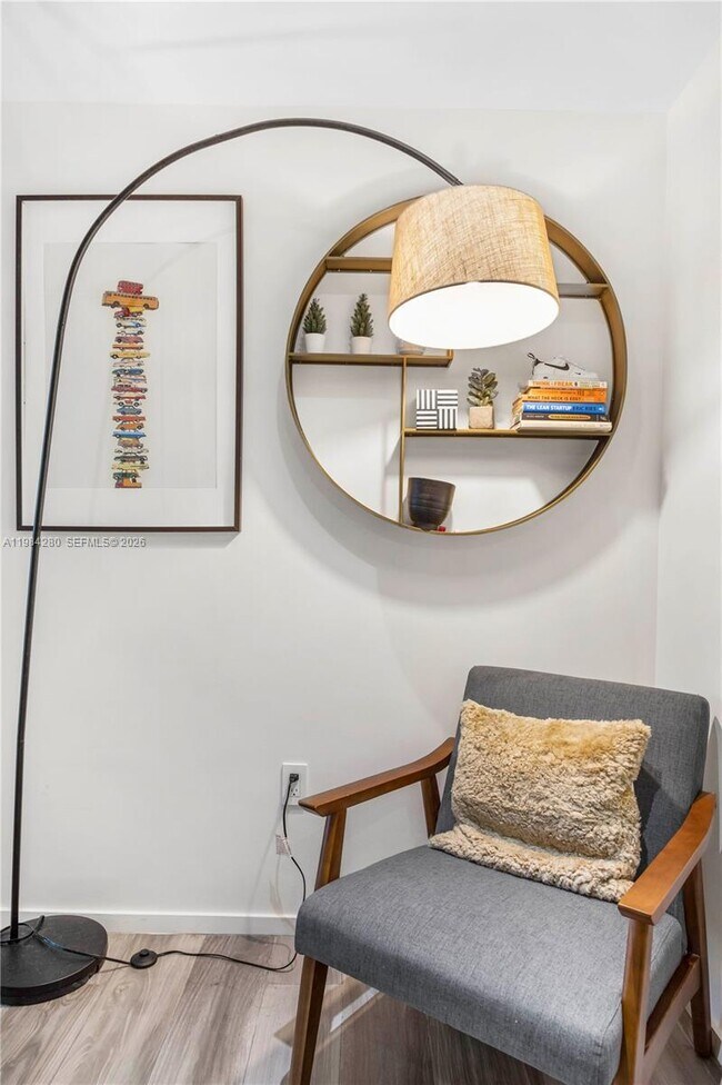 Building Photo - 801 S Miami Ave