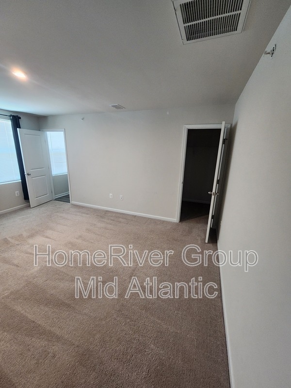 Building Photo - 203 Bowline Dr