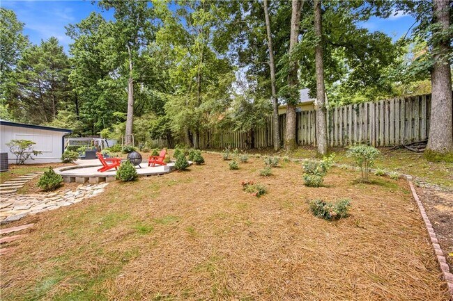 Building Photo - 2220 Spring Mill Cove