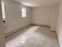 Building Photo - 1254 E 70th St