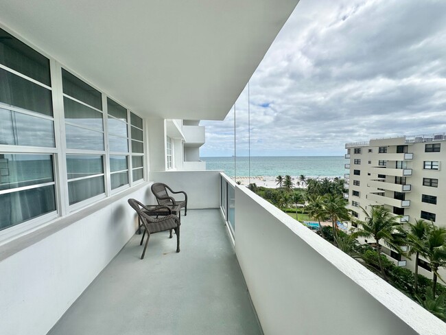 Building Photo - Furnished Studio for Rent in the iconic oceanfront Decoplage Condominium: where the ocean meets L...
