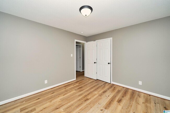 Building Photo - 18 Polaris Cir