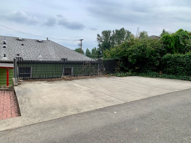 Building Photo - FAIRYTALE OF 1819 LLC QUEEN ANNE