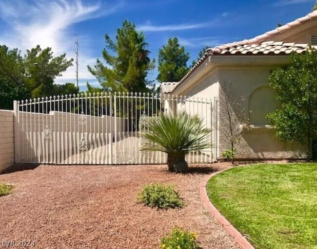 Building Photo - 2253 Oasis Palm Ct