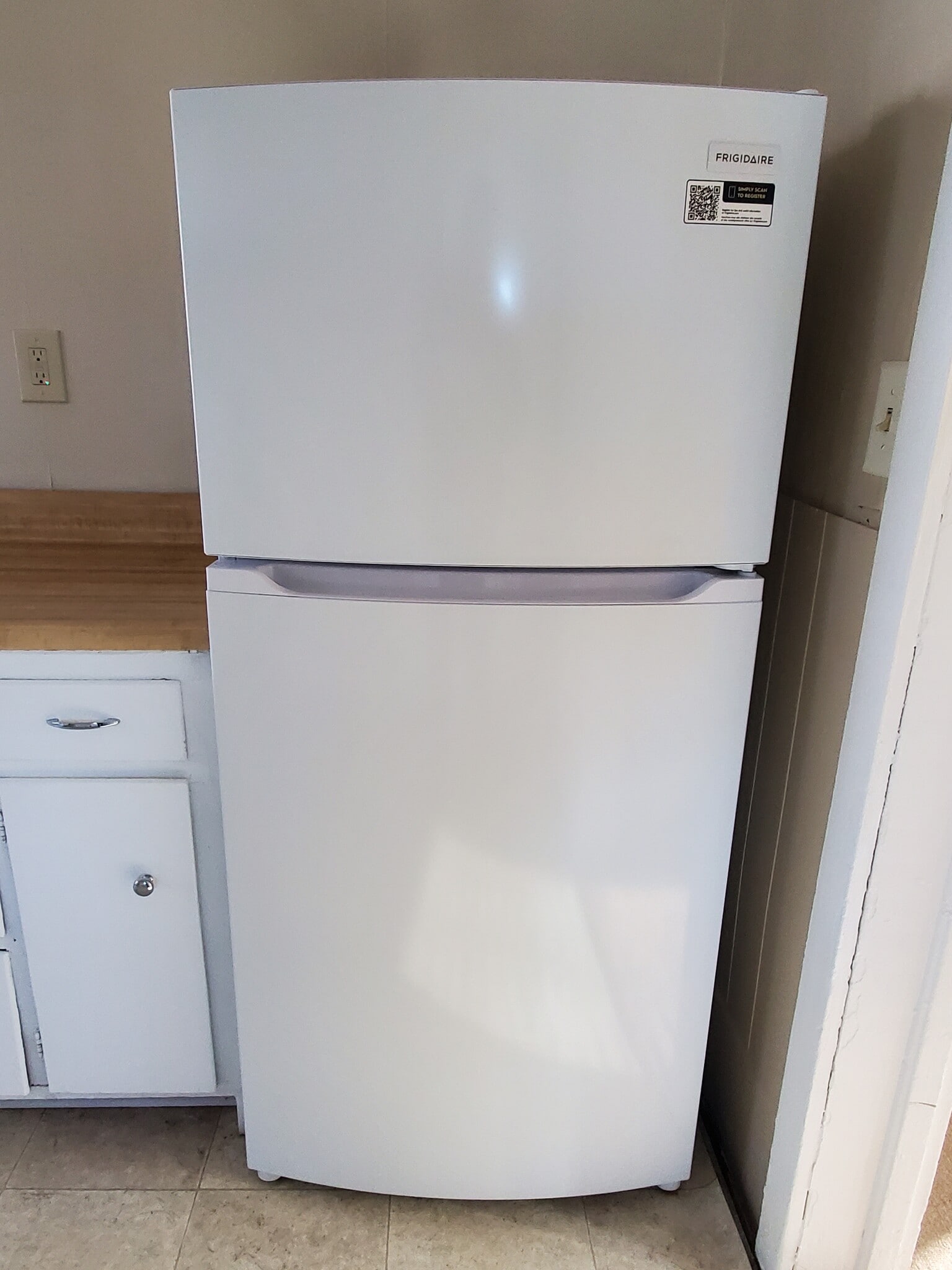 Building Photo - 27 First Ave