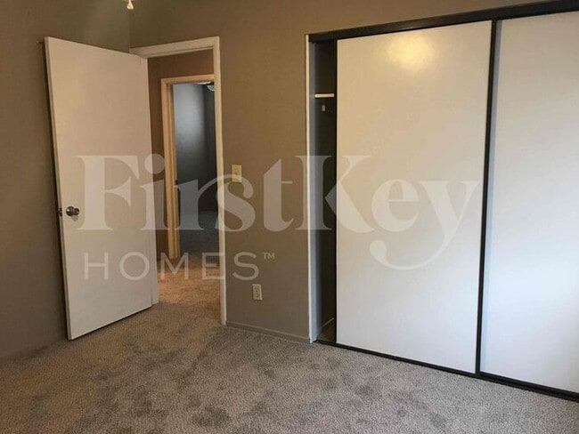Building Photo - 419 Rutherford Cir
