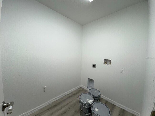 Building Photo - 1112 Eden Dr