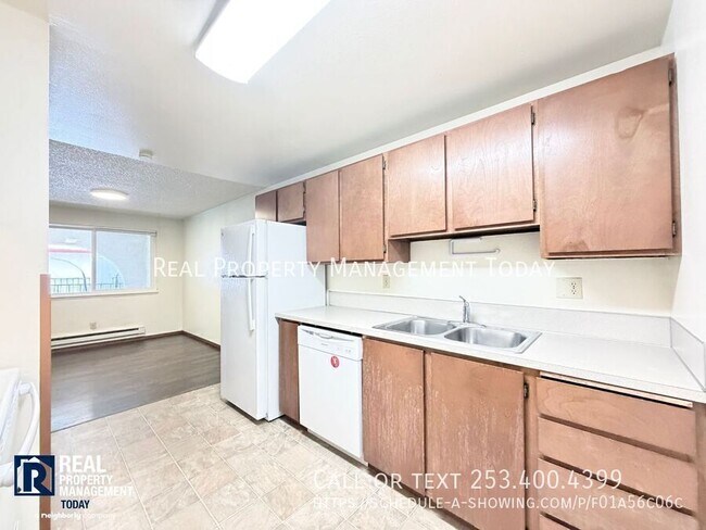 Building Photo - 6115 Glen Mary Ln SE